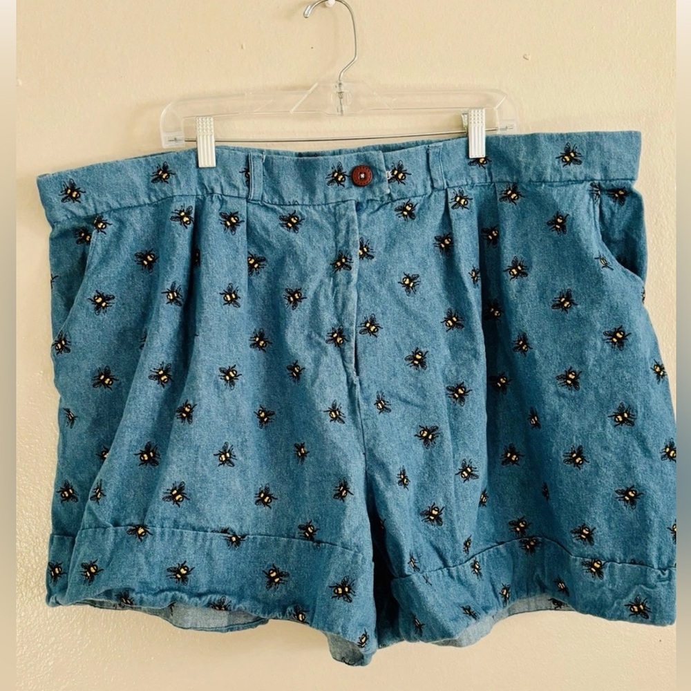 Embroidered, Bumble Jean Shorts & Tote, Size 24
